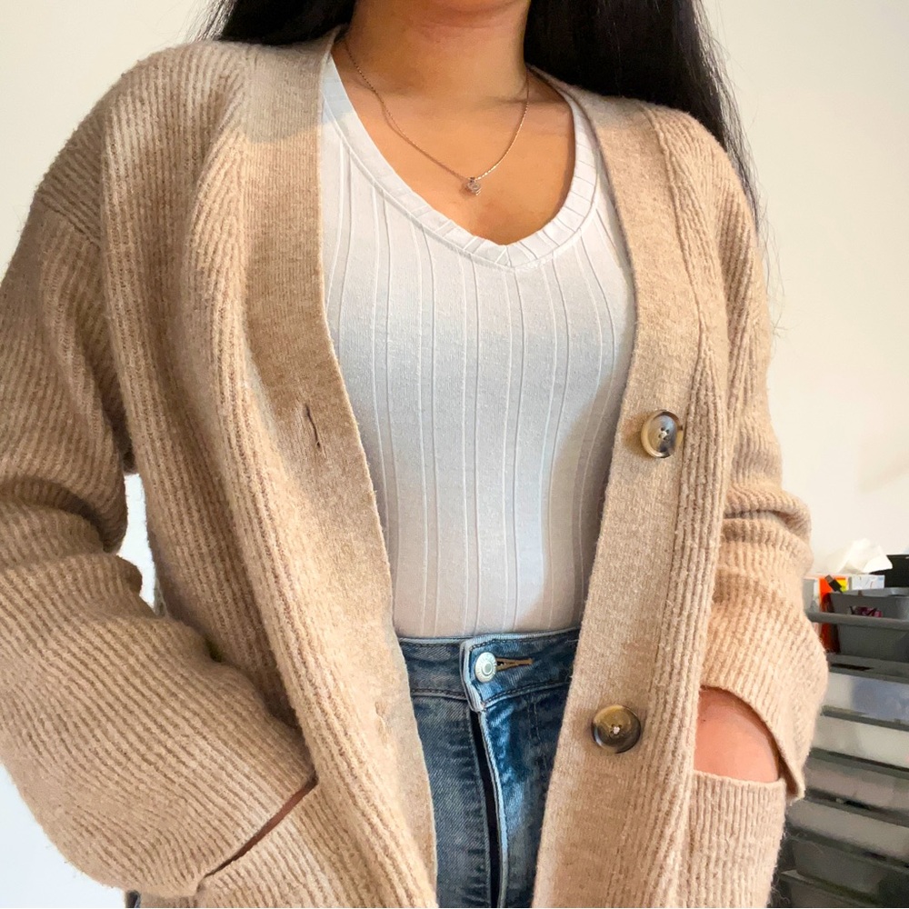 H&M - Beige Cardigan